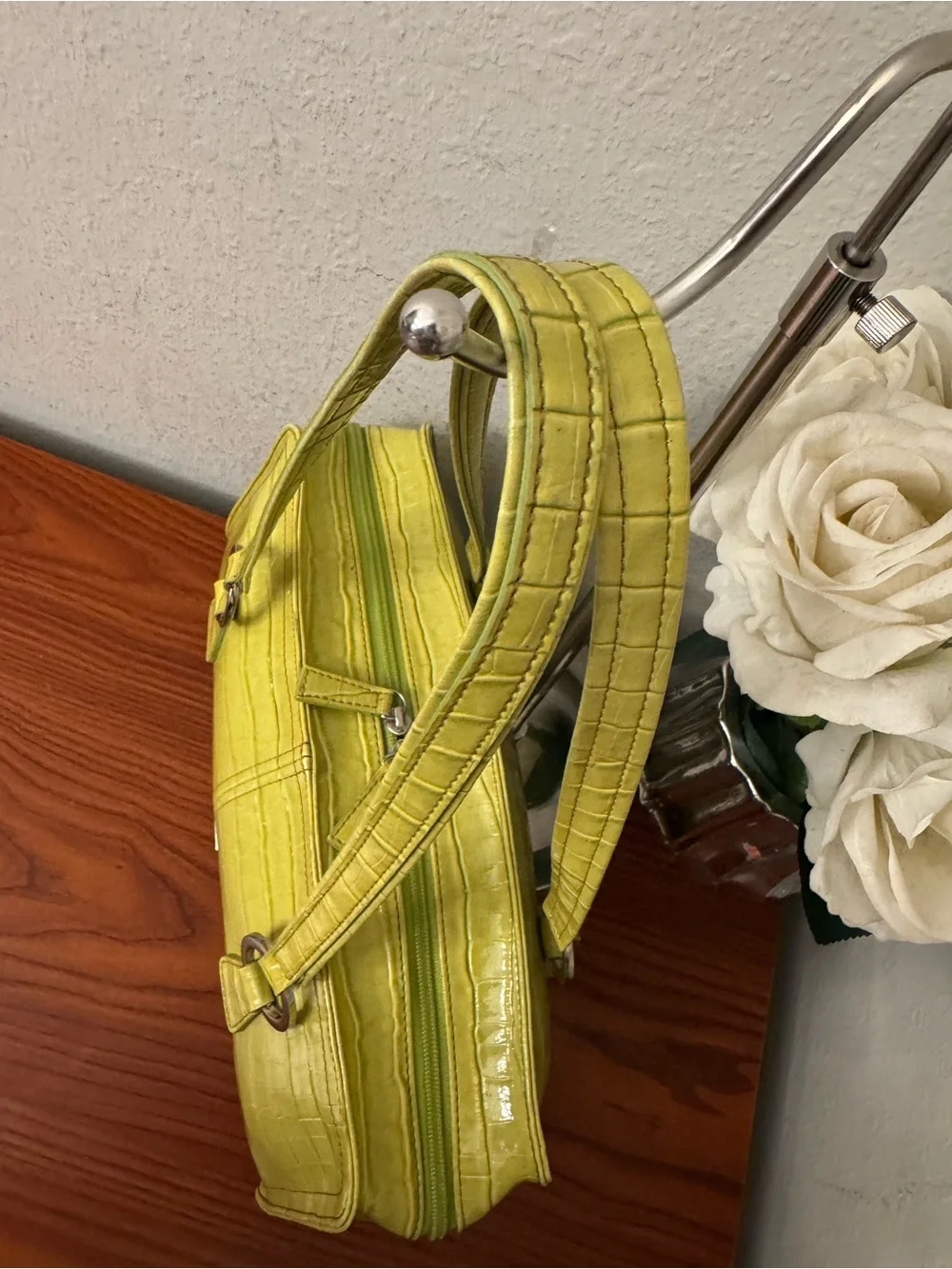 Vintage Guess Croc-Embossed Shoulder Bag in Lime